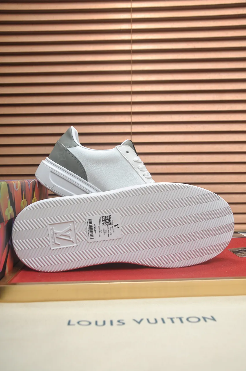 Men's shoes 💰540💶[LOUIS VUITTON] Original order price (water-dyed cowhide lining) new model 🍀LV Louis Vuitton * - top version of LV classic trendy shoes! Made of imported original cowhide, water-dyed cowhide lining, and original wear-resistant rubber outsole! High quality products! Code number 38-45 (45 is custom-made and cannot be returned or exchanged)